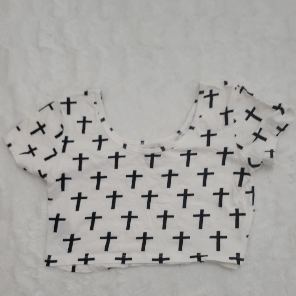 Forever 21 Monochrome Patterned Top - Picture 4 of 5
